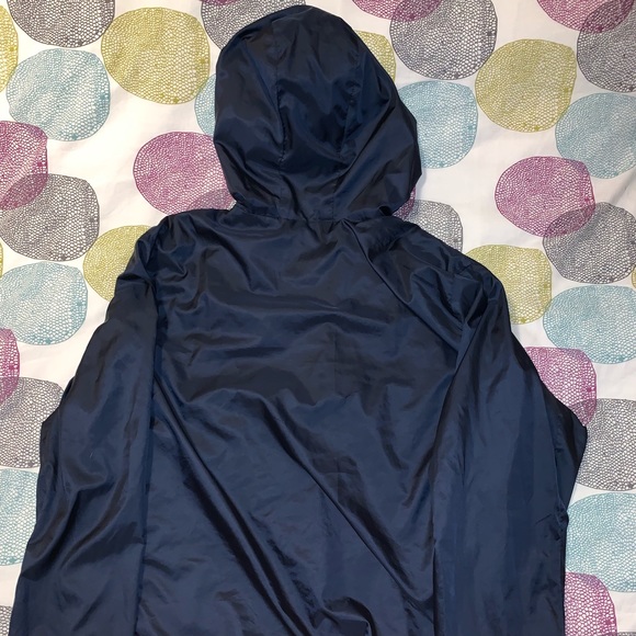 Reversible Wind/Water Resistant Jacket (L) - Picture 3 of 7